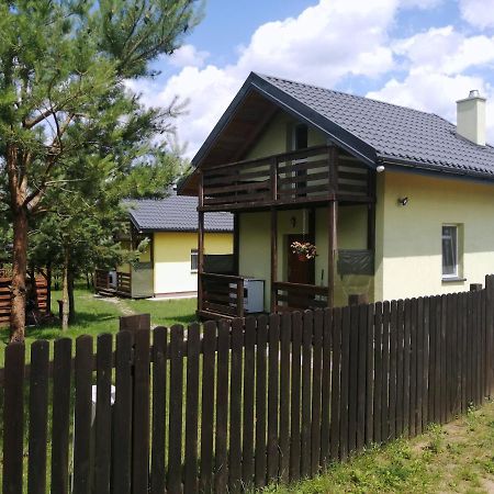 Domki Nad Jeziorem Dąbrówno 外观 照片